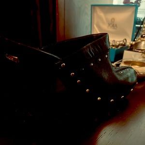 Black mule/clog. Heeled. Wooden sole and heel